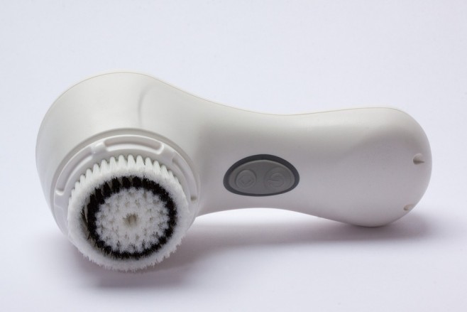 Brosse nettoyante électrique : les bienfaits pour son visage